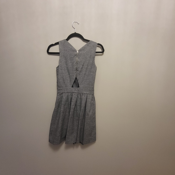 Classic Gray Pinafore dress - Picture 2 of 2
